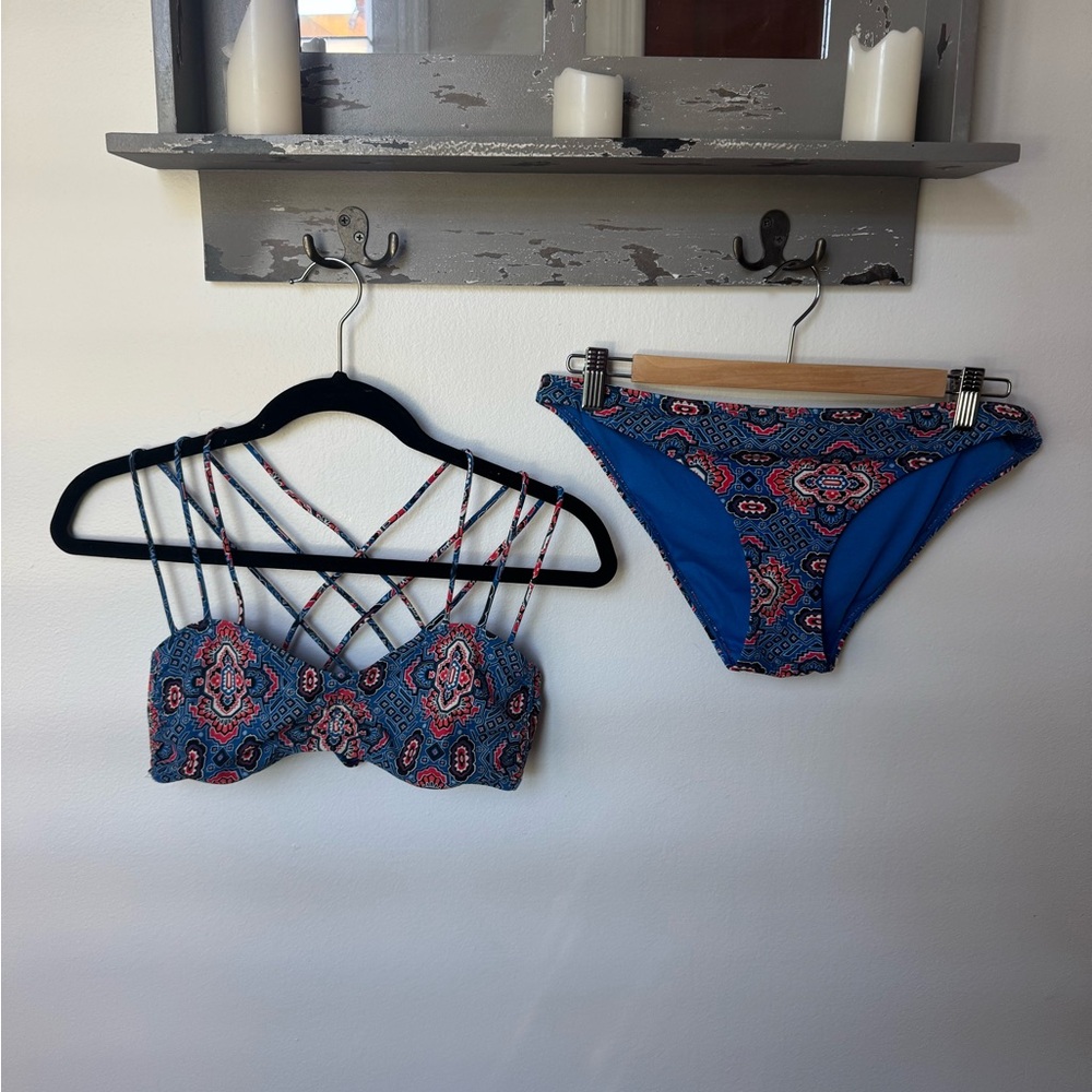 Hollister Blue and Red Strappy Bikini